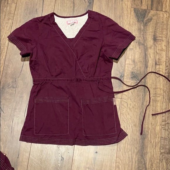 Koi scrubs